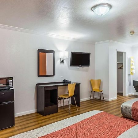 Motel 6 Tremonton, Utah מראה חיצוני תמונה